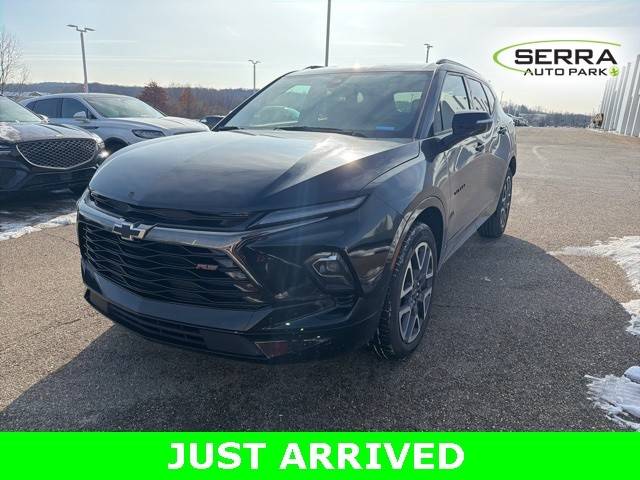 2023 Chevrolet Blazer RS FWD photo