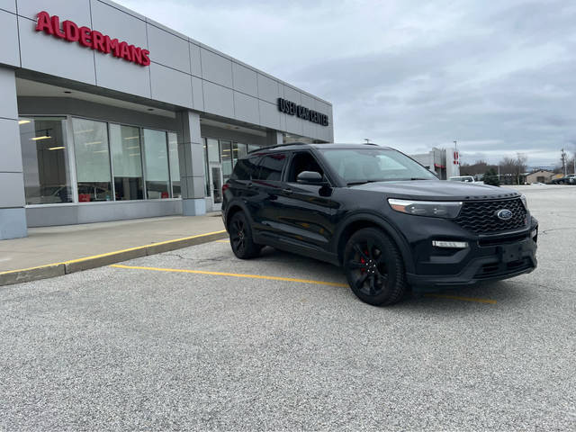 2023 Ford Explorer ST 4WD photo