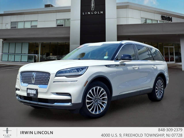 2023 Lincoln Aviator Standard AWD photo