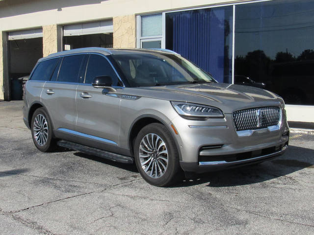 2023 Lincoln Aviator Reserve AWD photo