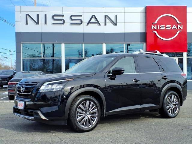 2023 Nissan Pathfinder SL 4WD photo