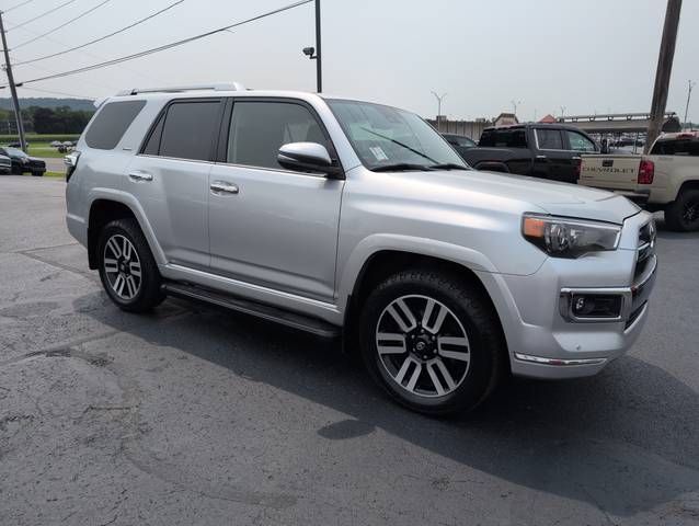 2023 Toyota 4Runner Limited 4WD photo