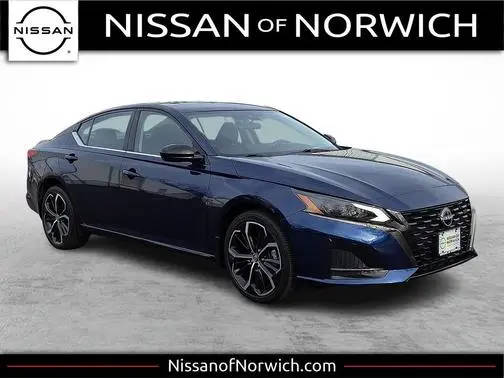 2023 Nissan Altima 2.5 SR AWD photo