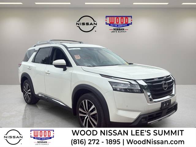 2023 Nissan Pathfinder Platinum 4WD photo