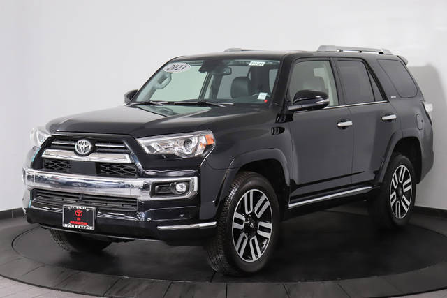 2023 Toyota 4Runner Limited 4WD photo