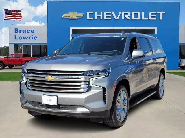 2023 Chevrolet Suburban High Country 4WD photo