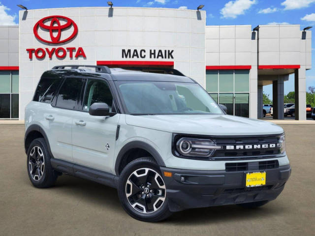 2023 Ford Bronco Sport Outer Banks 4WD photo