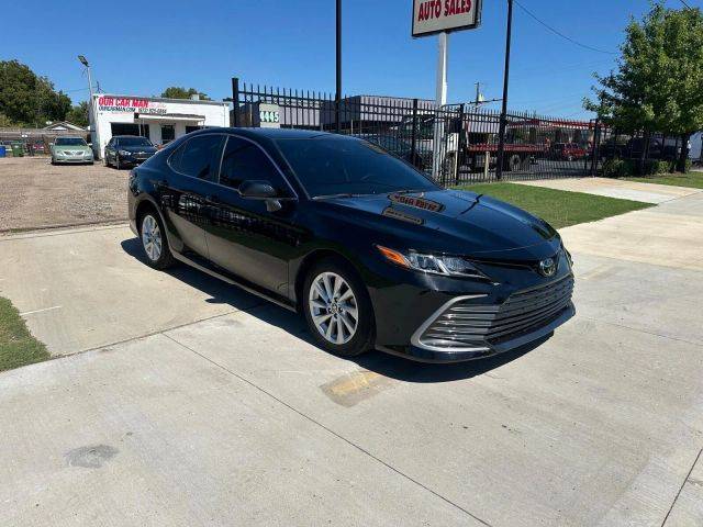 2023 Toyota Camry LE FWD photo