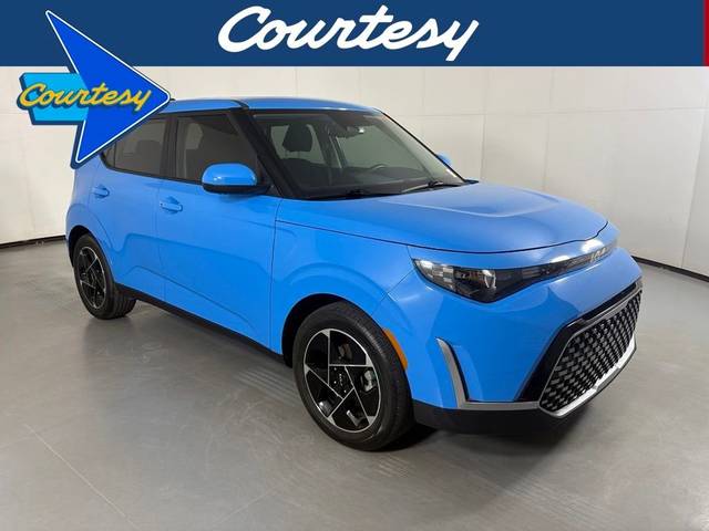 2023 Kia Soul EX FWD photo
