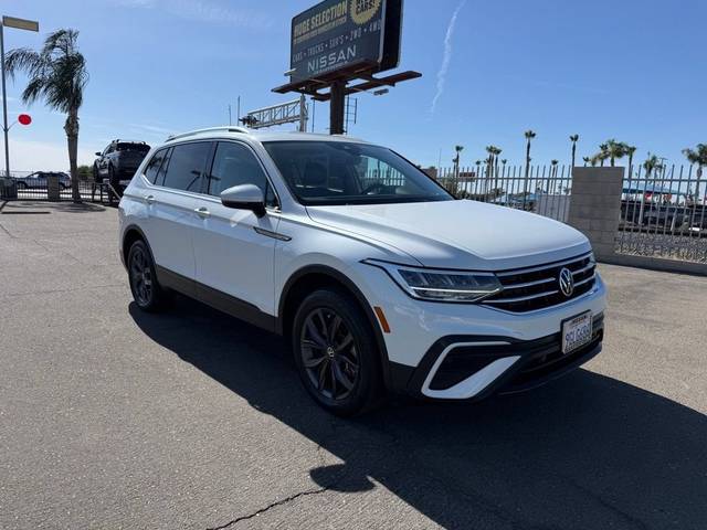 2023 Volkswagen Tiguan SE FWD photo
