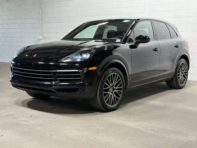 2023 Porsche Cayenne Platinum Edition AWD photo