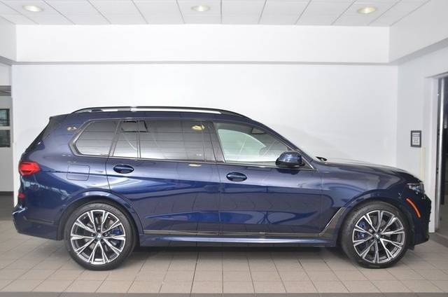 2021 BMW X7 M50i AWD photo