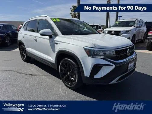 2023 Volkswagen Taos SE FWD photo