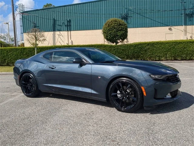 2023 Chevrolet Camaro 1LT RWD photo