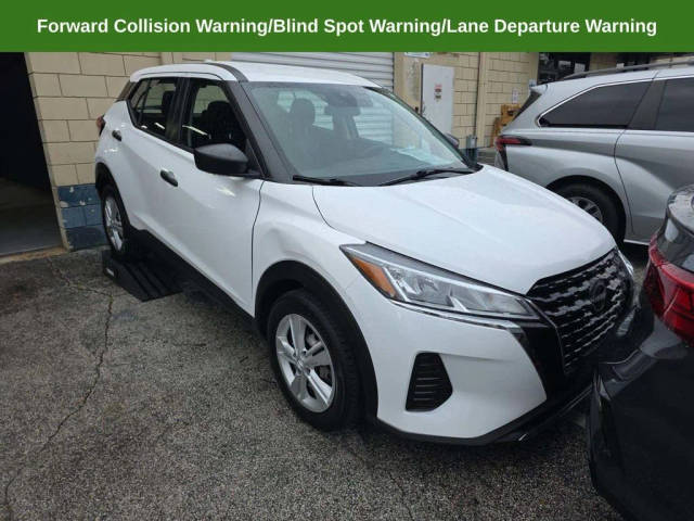 2023 Nissan Kicks S FWD photo