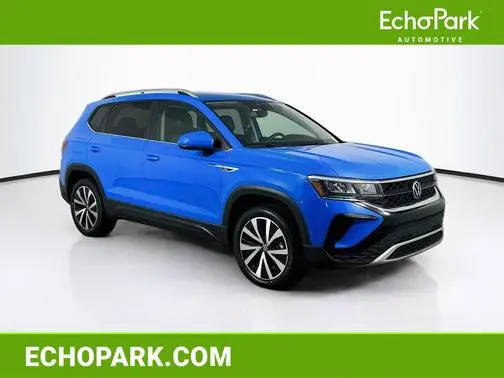 2023 Volkswagen Taos SE FWD photo