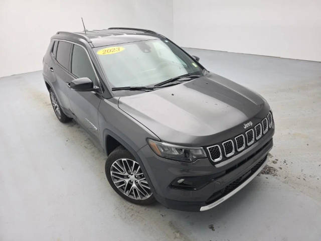 2023 Jeep Compass Limited 4WD photo