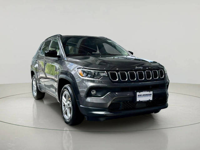 2023 Jeep Compass Latitude 4WD photo