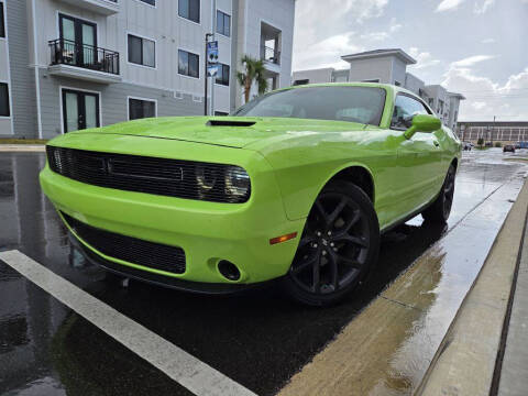 2023 Dodge Challenger SXT RWD photo
