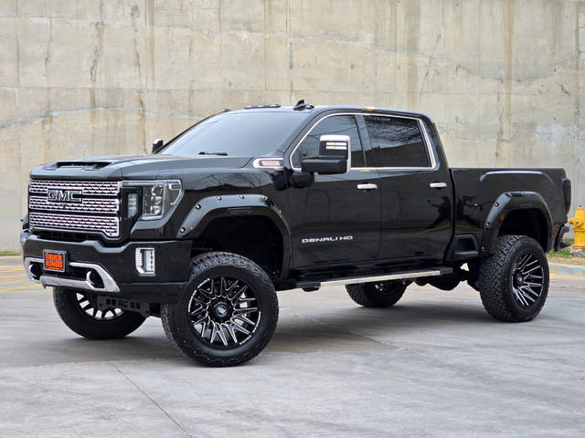 2023 GMC Sierra 2500HD Denali 4WD photo