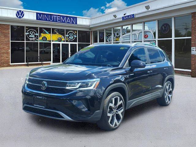 2023 Volkswagen Taos SEL AWD photo