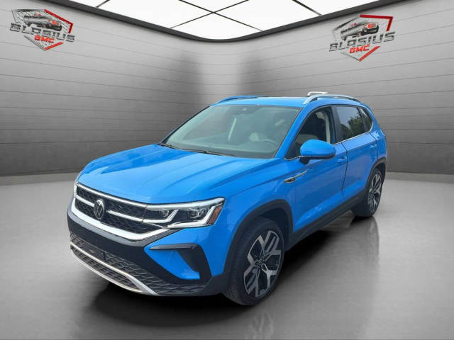 2023 Volkswagen Taos SEL AWD photo