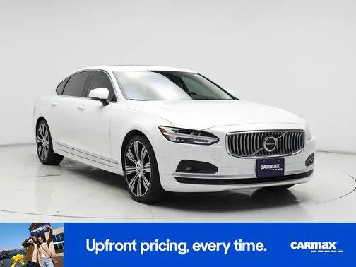 2023 Volvo S90 Ultimate AWD photo