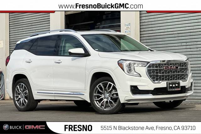 2023 GMC Terrain Denali AWD photo