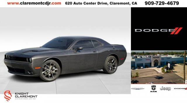 2023 Dodge Challenger SXT RWD photo