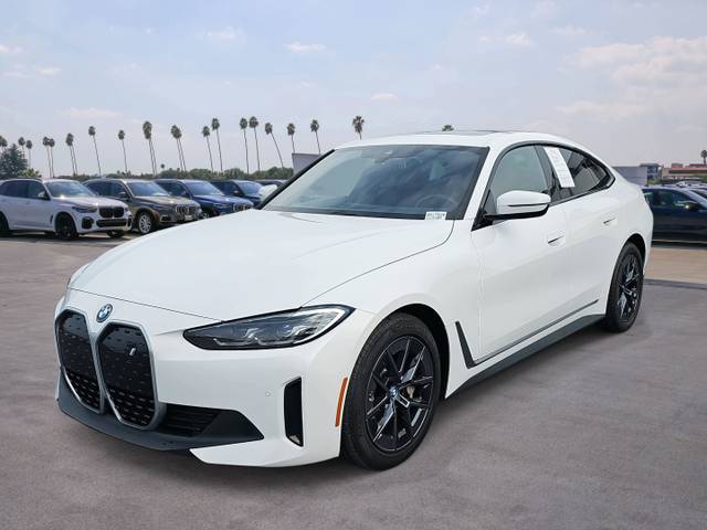 2023 BMW i4 eDrive35 RWD photo