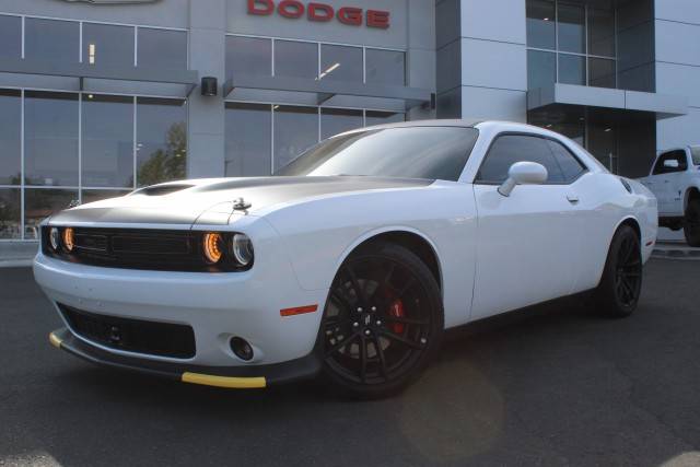 2023 Dodge Challenger R/T RWD photo