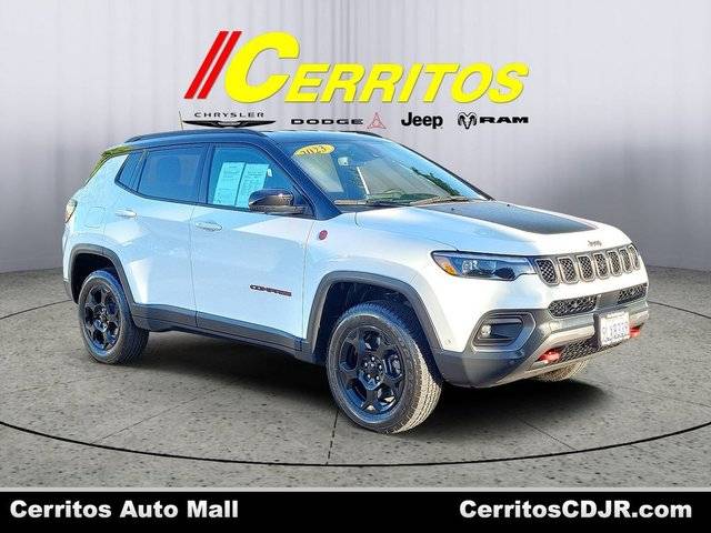 2023 Jeep Compass Trailhawk 4WD photo