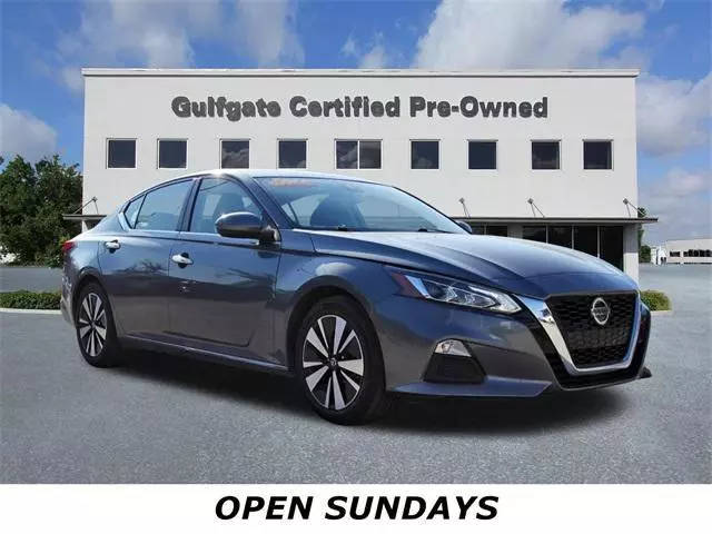 2021 Nissan Altima 2.5 SV FWD photo