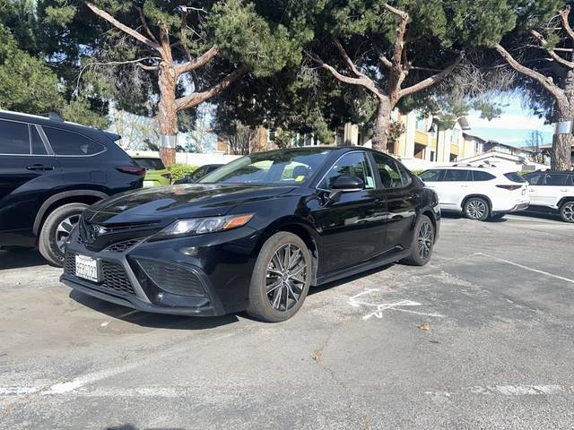 2023 Toyota Camry SE FWD photo