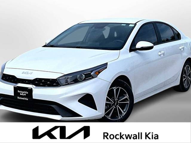 2023 Kia Forte LXS FWD photo