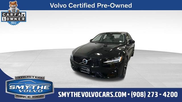 2023 Volvo S60 Core Dark Theme FWD photo