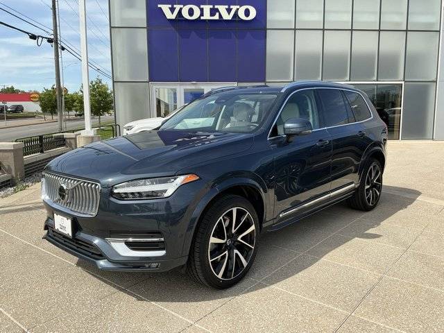 2023 Volvo XC90 Plus AWD photo