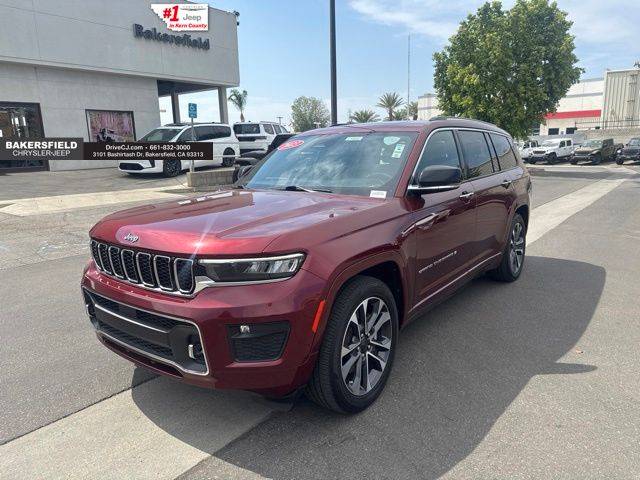 2023 Jeep Grand Cherokee L Overland 4WD photo
