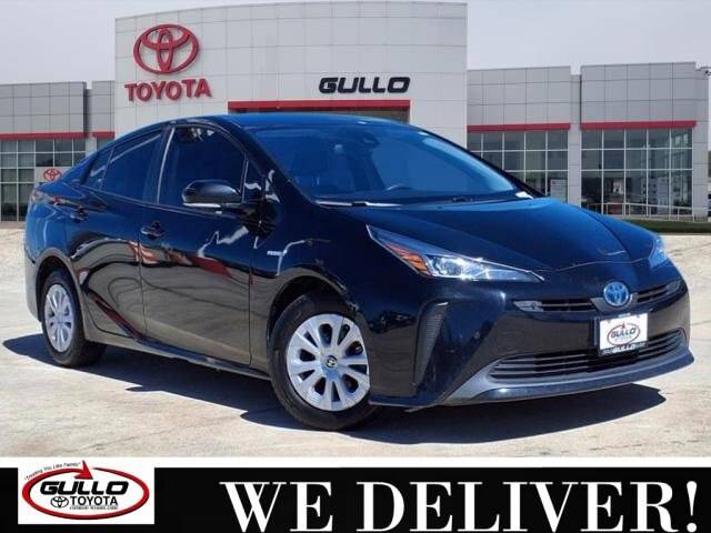 2020 Toyota Prius LE FWD photo