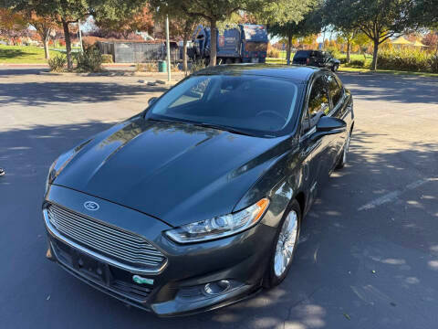 2015 Ford Fusion Energi SE Luxury FWD photo