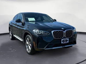 2023 BMW X4 xDrive30i AWD photo