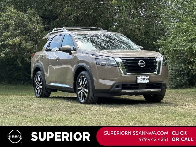 2023 Nissan Pathfinder Platinum 4WD photo