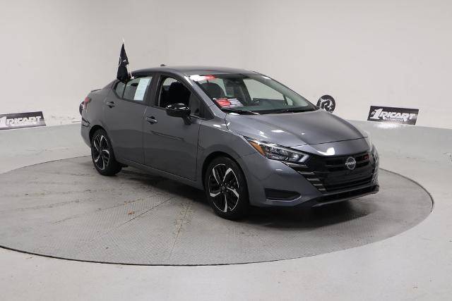 2023 Nissan Versa SR FWD photo