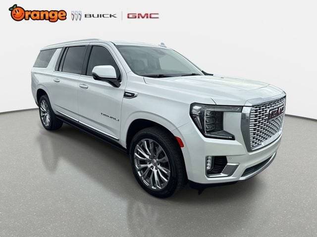 2023 GMC Yukon XL Denali 4WD photo