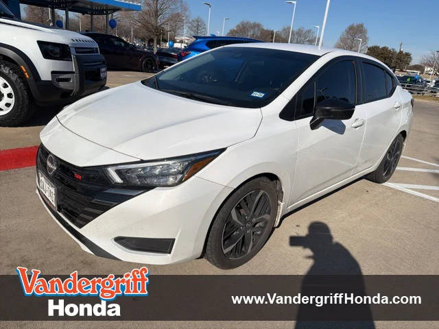 2023 Nissan Versa SR FWD photo