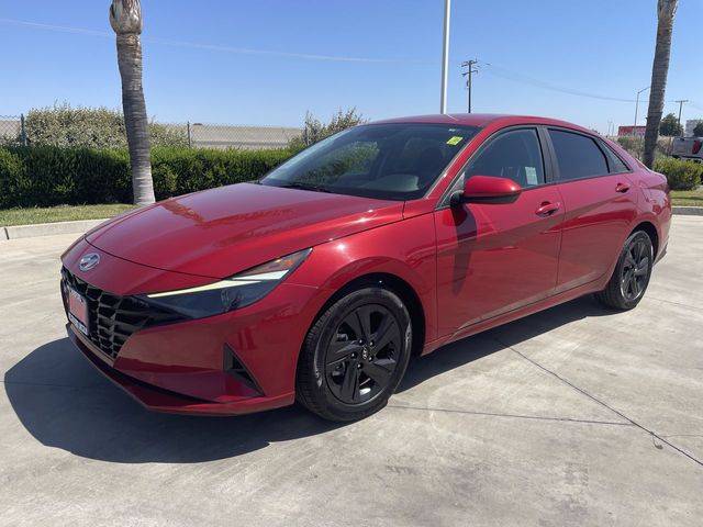 2023 Hyundai Elantra SEL FWD photo