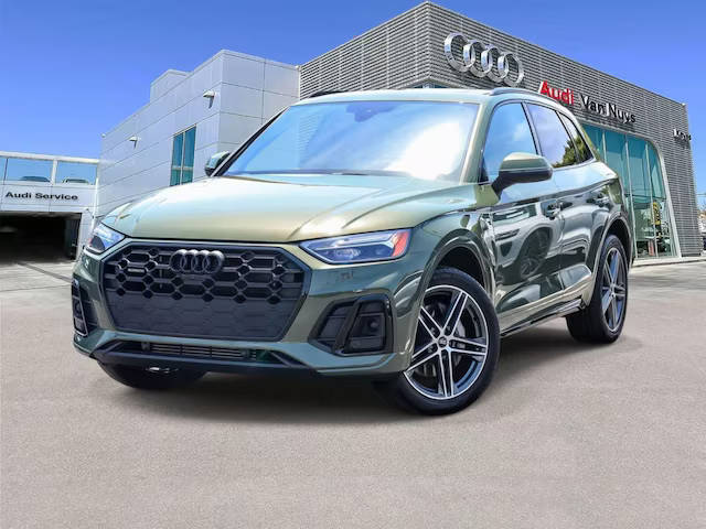 2023 Audi Q5 S line Premium Plus AWD photo