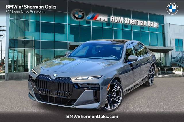 2023 BMW 7 Series 740i RWD photo