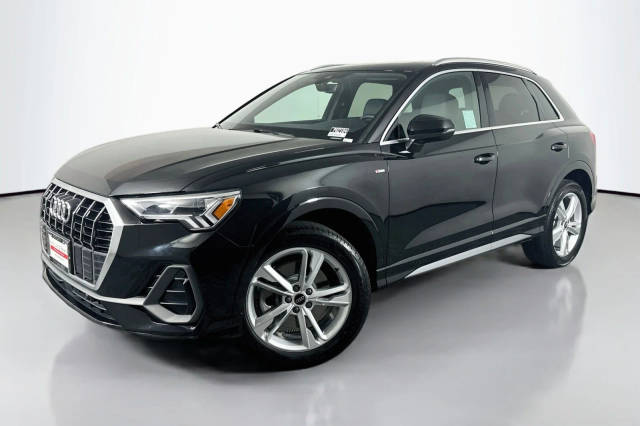 2023 Audi Q3 S line Premium AWD photo