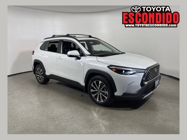 2023 Toyota Corolla Cross XLE AWD photo